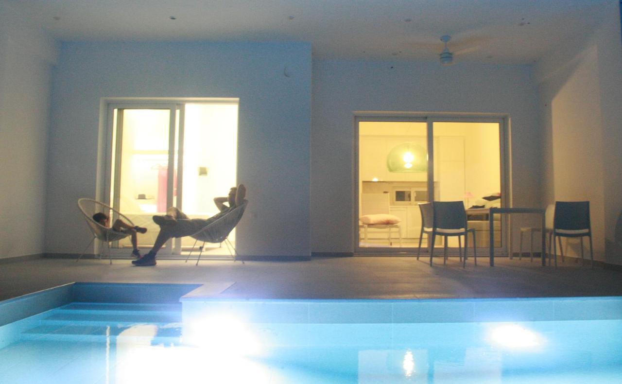 Splash Suites With Private Pools Nikiana Exterior photo
