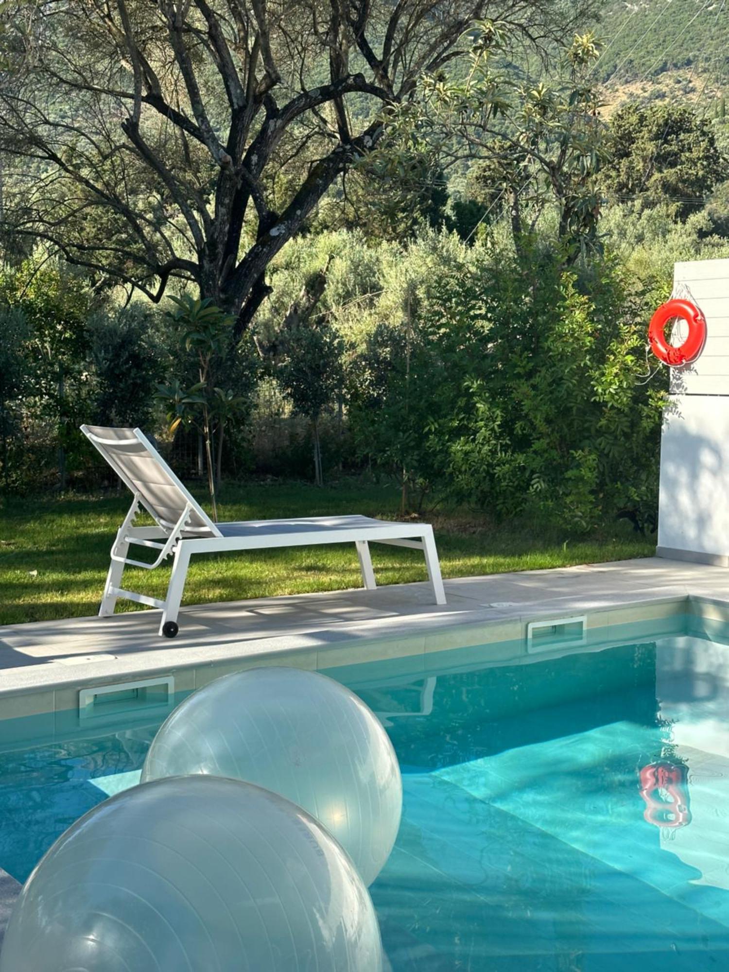 Splash Suites With Private Pools Nikiana Exterior photo